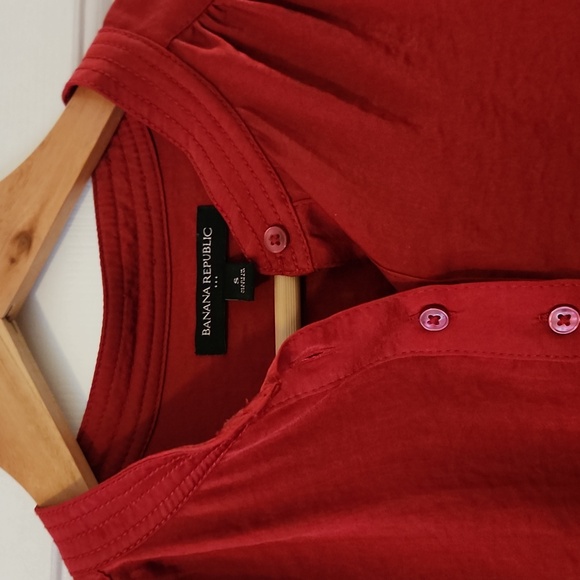 Banana Republic Red Silk Blouse Size S - Picture 5 of 13